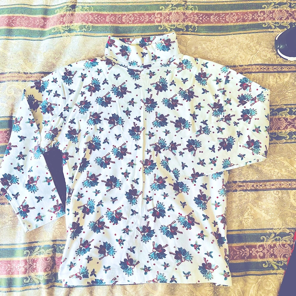 Christmas Turtleneck with Wreath Pattern. Size L